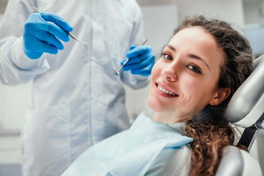 Coalhurst Dental Smiling Teeth
